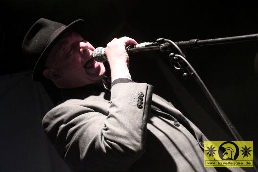 Arthur Kay (UK) with The Clerks 4. Freedom Sounds Festival - Gebaeude 9, Koeln 22. April 2016 (10).JPG